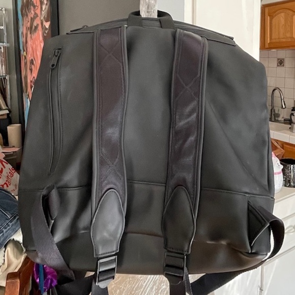 Limited Edition "HUNTER for Target" Black Backpack w/ Red Interior! A few flaws - Picture 4 of 14